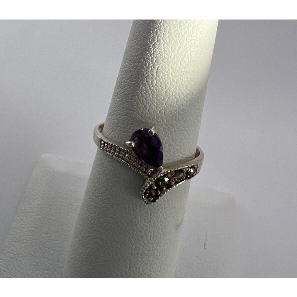 925 Sterling Silver Amethyst & Marcasite Ring Size 5.5
